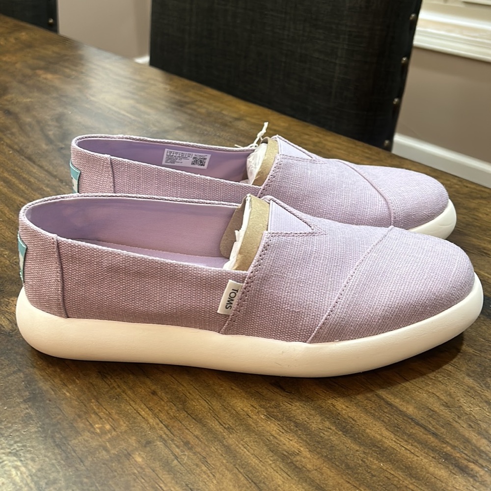 NWT Toms Alpargata Mallow slip on, light orchid, size 9. - Picture 2 of 6